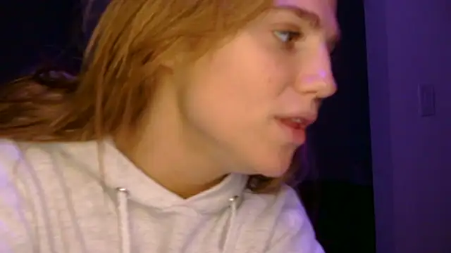 Snapshot of sweetceeme chatting on 02/24/26, 01:36 sweetceeme online show from 02/24/26, 01:36