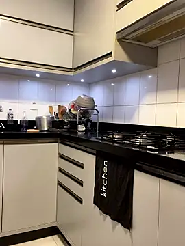 yumi-hot online show from 04/07/26, 01:11