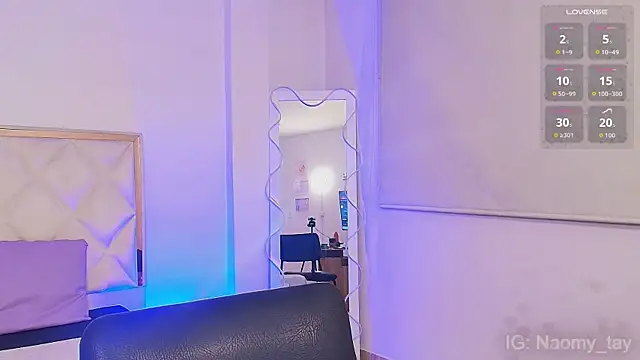 Naomy tay1 online show from 10/30/25, 03:19