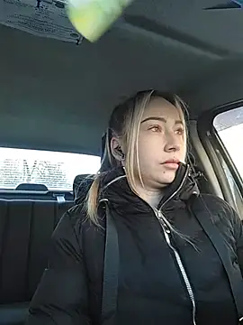 Reina Cummings online show from 02/03/26, 06:11