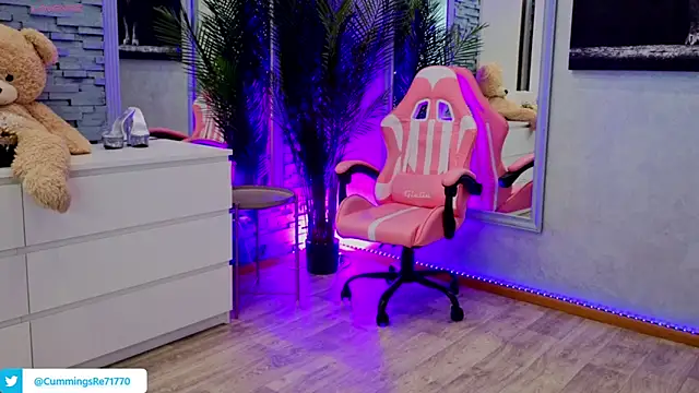 Reina Cummings online show from 02/21/26, 08:04