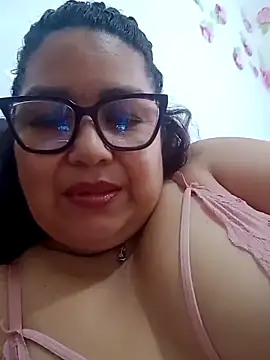 Snapshot of ladytropical1 chatting on 03/25/26, 03:40 ladytropical1 online show from 03/25/26, 03:40