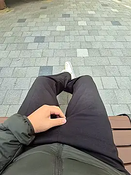 starvingo2002 online show from 11/04/25, 01:59