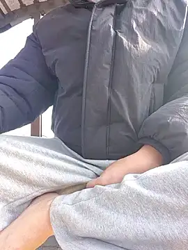 starvingo2002 online show from 11/30/25, 04:16