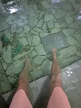 starvingo2002 online show from 12/21/25, 03:46