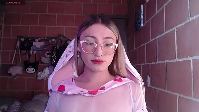 Andrea camilaaa online show from 06/22/26, 02:36