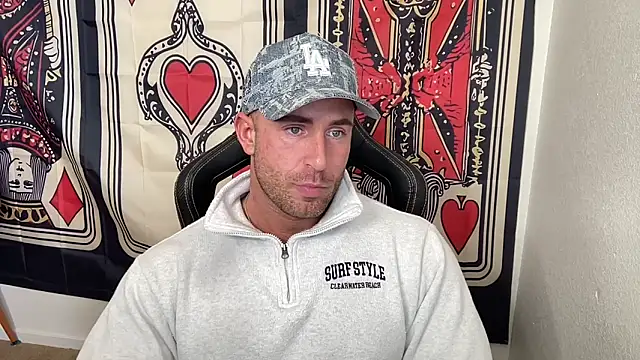 brettmycles28 online show from 12/01/25, 10:26