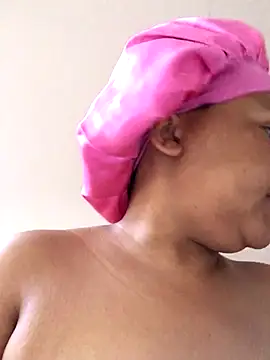 Snapshot of Yellowriider chatting on 10/01/25, 05:02 Yellowriider online show from 10/01/25, 05:02