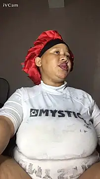 Snapshot of Yellowriider chatting on 10/11/25, 09:24 Yellowriider online show from 10/11/25, 09:24