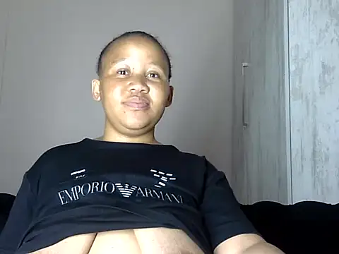 Snapshot of Yellowriider chatting on 10/27/25, 04:22 Yellowriider online show from 10/27/25, 04:22