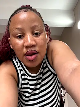 Snapshot of Yellowriider chatting on 12/15/25, 09:35 Yellowriider online show from 12/15/25, 09:35