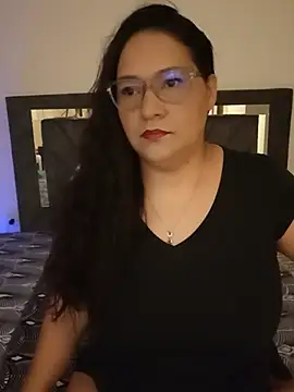 Laurasofia01 online show from 06/01/26, 12:18