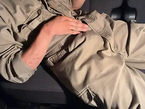 Snapshot of CAMEL1913 chatting on 09/12/25, 05:24 CAMEL1913 online show from 09/12/25, 05:24