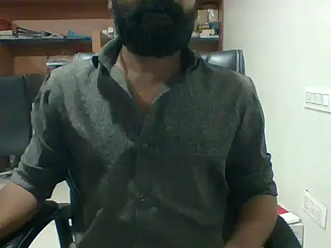 Snapshot of autophile-indian chatting on 09/25/25, 07:01 autophile-indian online show from 09/25/25, 07:01