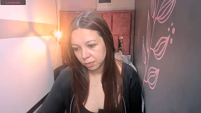 Snapshot of Isa_Thompson__ chatting on 09/12/25, 11:54 Isa Thompson online show from 09/12/25, 11:54