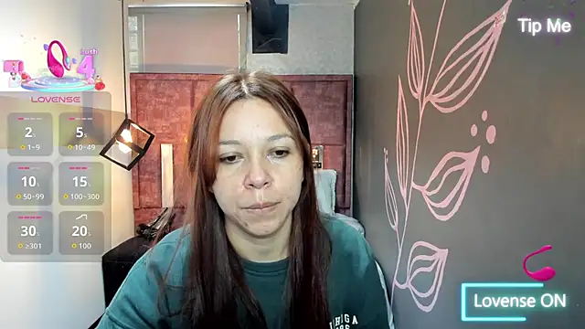 Snapshot of Isa_Thompson__ chatting on 09/18/25, 12:07 Isa Thompson online show from 09/18/25, 12:07