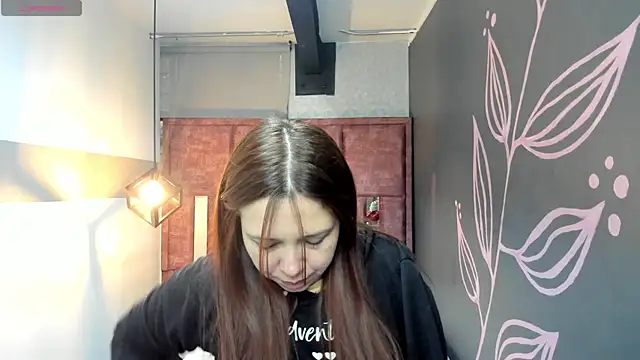 Snapshot of Isa_Thompson__ chatting on 09/30/25, 11:59 Isa Thompson online show from 09/30/25, 11:59