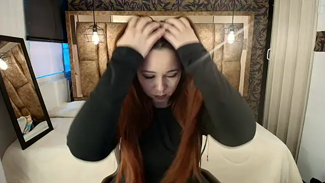 Isa Thompson   online show from 07/11/26, 11:57