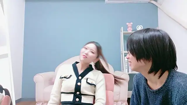 Reto-sama online show from 12/20/25, 01:40