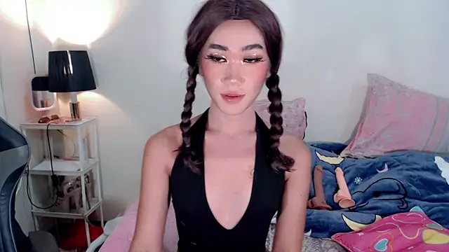 cutie joana online show from 10/21/25, 01:56