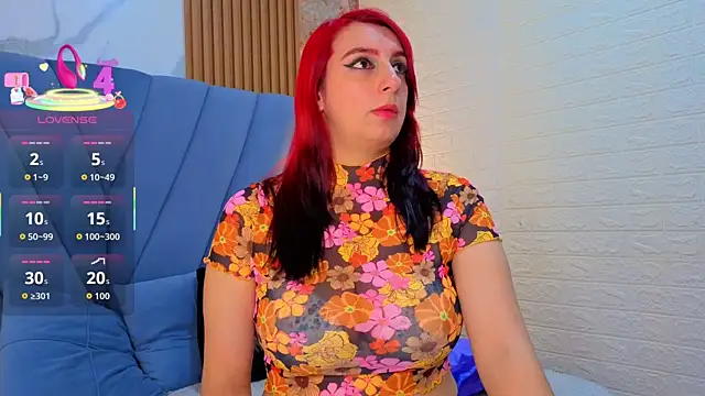 Snapshot of angel__red_ chatting on 09/20/25, 03:29 angel red online show from 09/20/25, 03:29