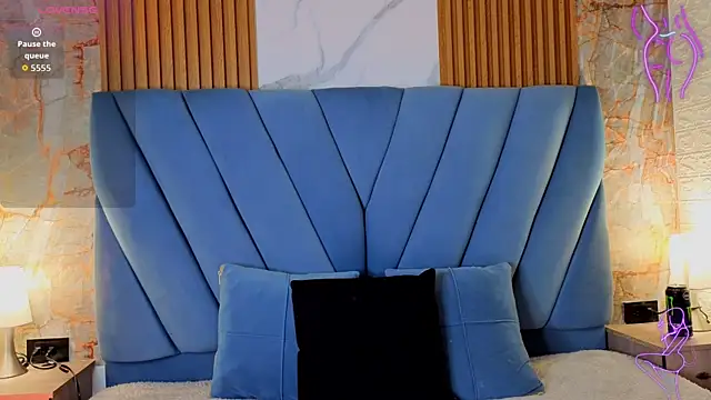 Snapshot of angel__red_ chatting on 09/25/25, 01:20 angel red online show from 09/25/25, 01:20