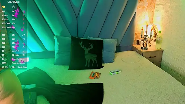 Snapshot of angel__red_ chatting on 10/09/25, 03:04 angel red online show from 10/09/25, 03:04