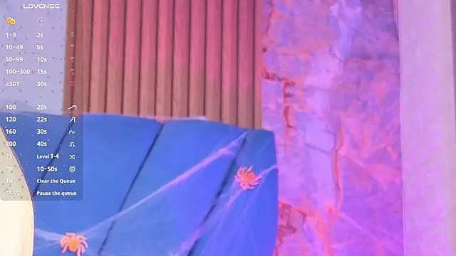 Snapshot of angel__red_ chatting on 10/13/25, 04:12 angel red online show from 10/13/25, 04:12