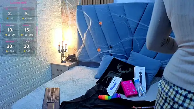 Snapshot of angel__red_ chatting on 10/14/25, 03:40 angel red online show from 10/14/25, 03:40