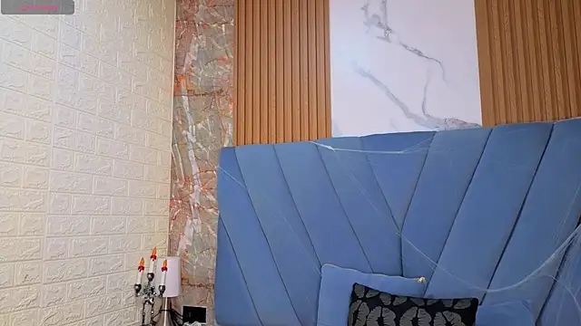 Snapshot of angel__red_ chatting on 10/23/25, 03:17 angel red online show from 10/23/25, 03:17