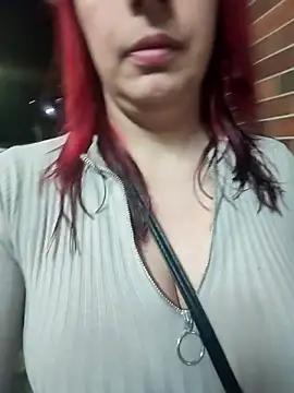 Snapshot of angel__red_ chatting on 10/29/25, 03:31 angel red online show from 10/29/25, 03:31