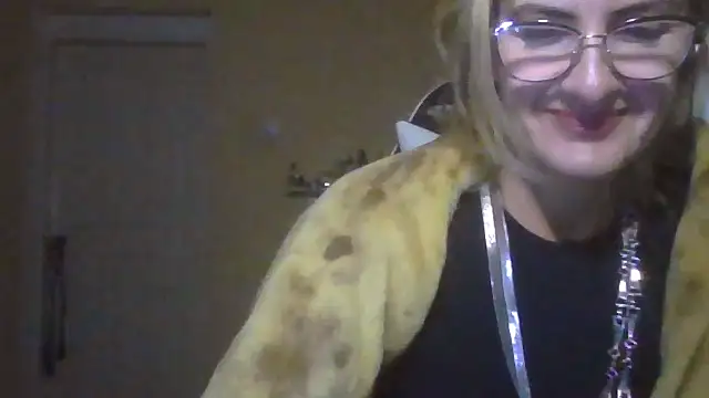 TianaQLove online show from 10/27/25, 05:17