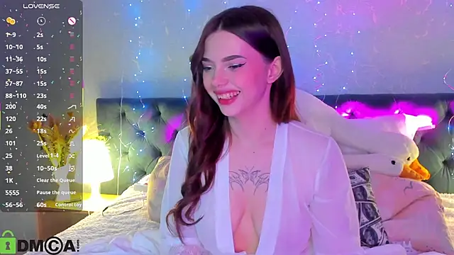 Snapshot of _xna_ chatting on 11/12/25, 01:06 xna online show from 11/12/25, 01:06