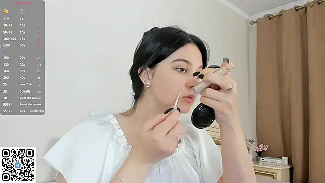 EnricaElis online show from 09/21/25, 08:10