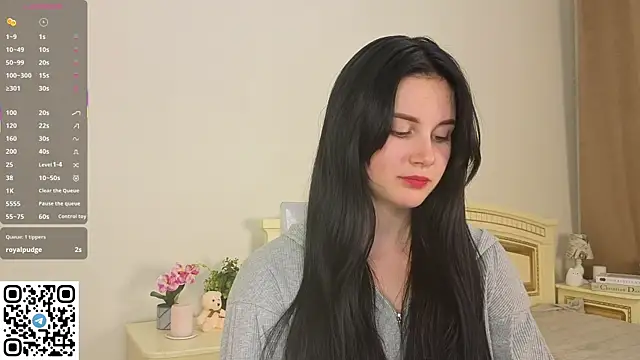 EnricaElis online show from 10/03/25, 09:23