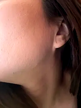 Snapshot of Dujuan-d chatting on 12/16/25, 07:02 Dujuan-d online show from 12/16/25, 07:02