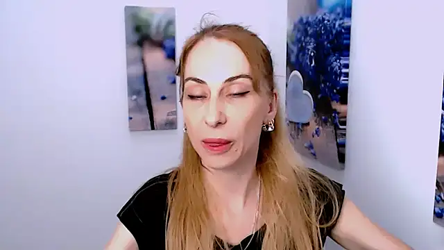 Snapshot of Create_your_own_sun chatting on 09/09/25, 12:48 Create your own sun online show from 09/09/25, 12:48