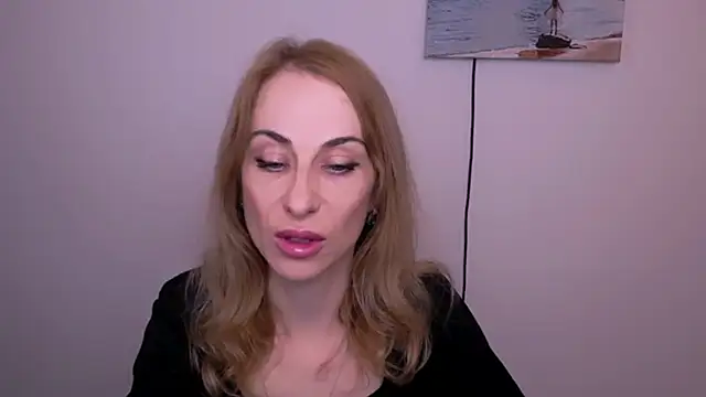 Snapshot of Create_your_own_sun chatting on 10/14/25, 12:50 Create your own sun online show from 10/14/25, 12:50