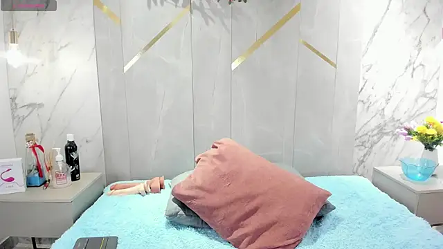 IsisNoir online show from 04/04/26, 12:24