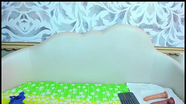 mishell lovely online show from 12/14/25, 01:16