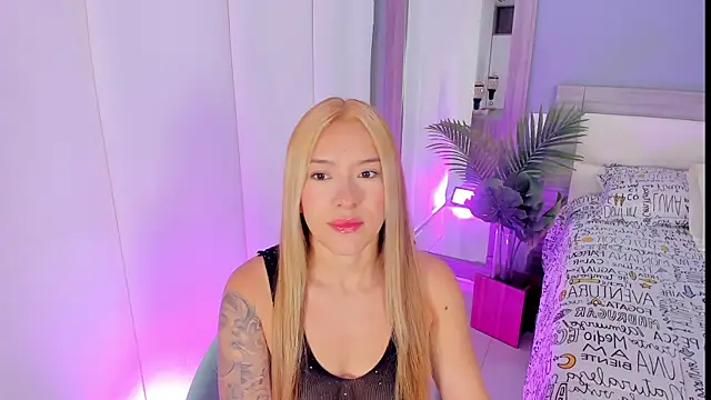 Snapshot of LexxyBunny_ chatting on 10/10/25, 11:31 LexxyBunny online show from 10/10/25, 11:31