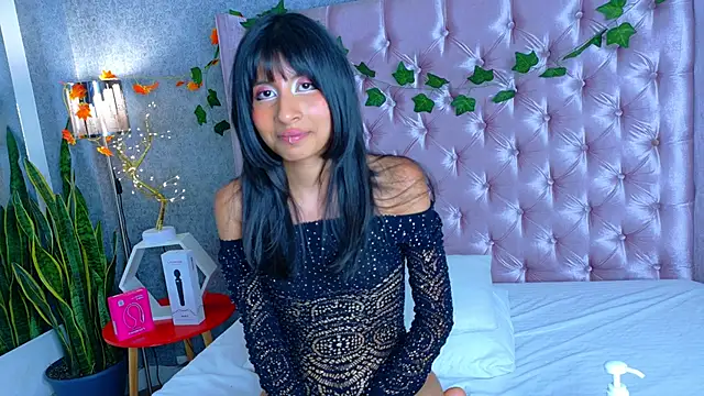 Snapshot of LizetteKitty chatting on 11/12/25, 06:03 LizetteKitty online show from 11/12/25, 06:03