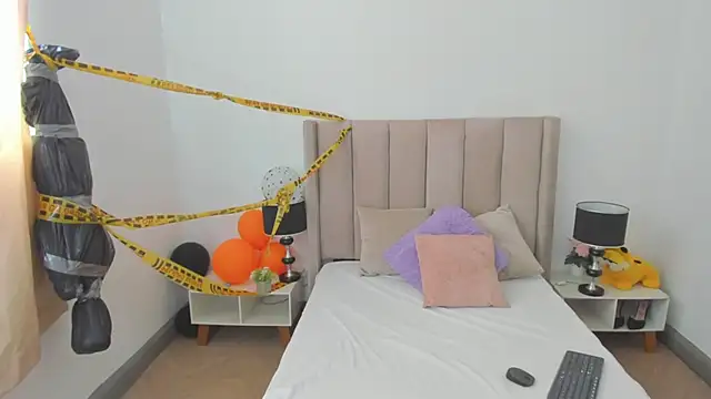 evvaa moon69 online show from 10/10/25, 12:48