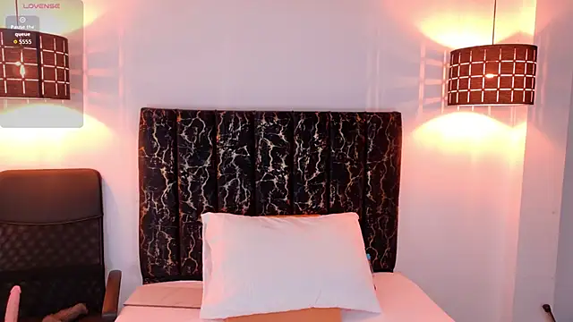 Snapshot of evvaa_moon69 chatting on 03/18/26, 01:14 evvaa moon69 online show from 03/18/26, 01:14