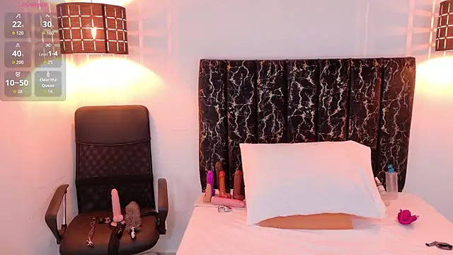 Snapshot of evvaa_moon69 chatting on 03/20/26, 12:32 evvaa moon69 online show from 03/20/26, 12:32