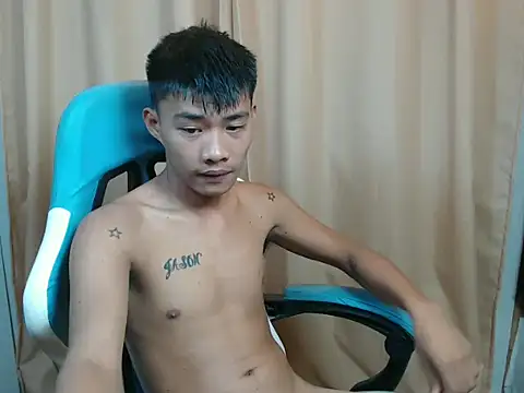 Snapshot of urasianjason chatting on 12/03/25, 12:36 urasianjason online show from 12/03/25, 12:36