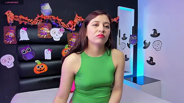 SoftieNymph online show from 10/25/25, 12:02