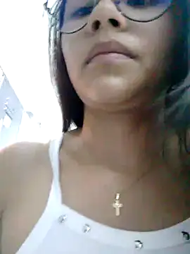 SofieLove 01 online show from 01/11/26, 08:08