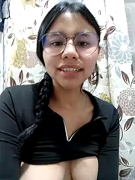 SofieLove 01 online show from 03/13/26, 09:16