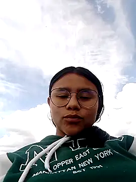 SofieLove 01 online show from 03/14/26, 08:47